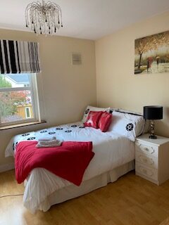 3 Bedroom Home – 74 Sycamore Close, Sixmilebridge, Co. Clare 3 Bedroom Home – 74 Sycamore Close, Sixmilebridge, Co. Clare