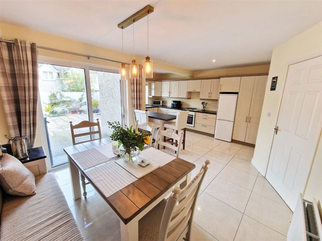 Ryder Cup 2027 Accommodation – Modern 3-Bedroom Home in Ennis, Co. Clare